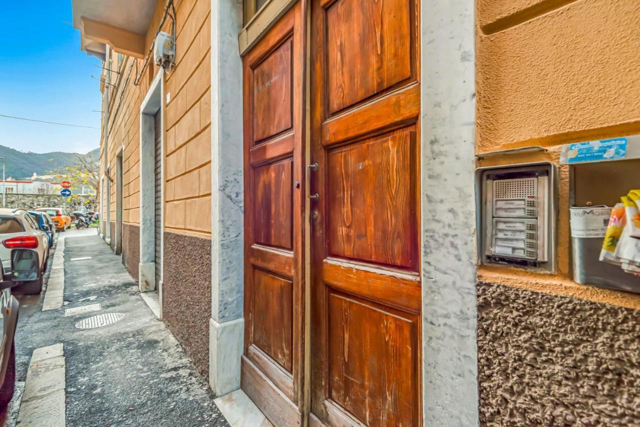 Nelli Rooms Via Biassa La Spezia Esterno foto
